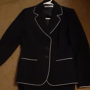 Women's pantsuit